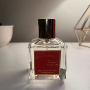Baccarat Rouge 540 scented body oil